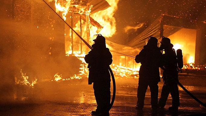 2011_0155_01 Feuerwehr im Einsatz