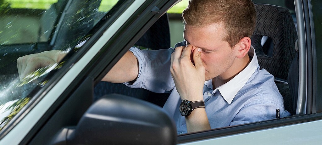 Viele Autofahrer kämpfen hinterm Lenkrad mit dem Schlaf