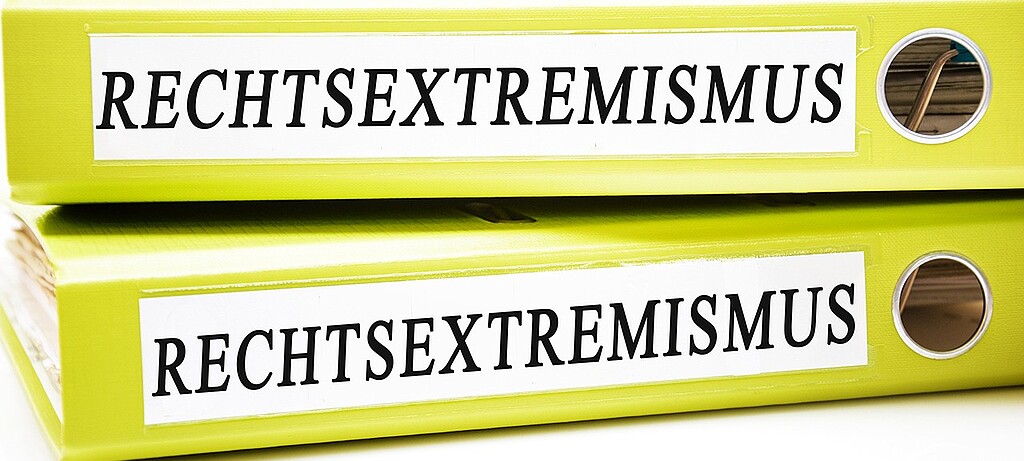 Die Verwendung der Kennzeichen wird oft hart bestraft