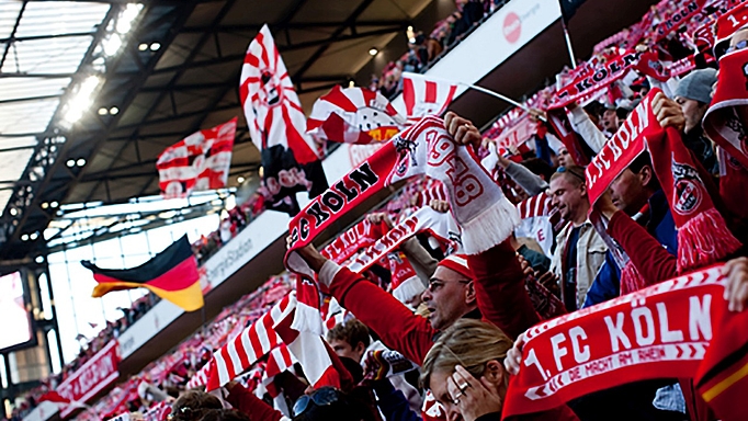 2011_0059_01 Fankurve 1. FC Köln