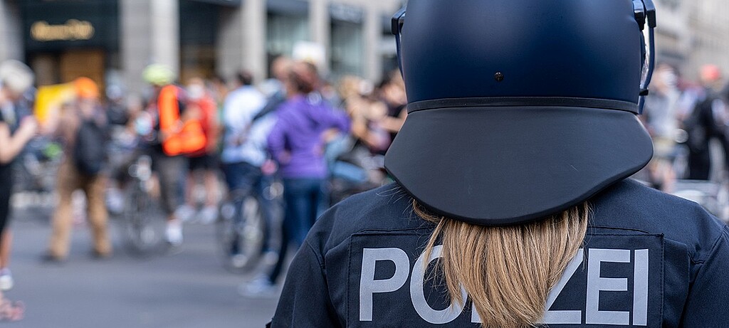 Anordnungen von Polizei und Ordnungsbehörden ist immer nachzukommen
