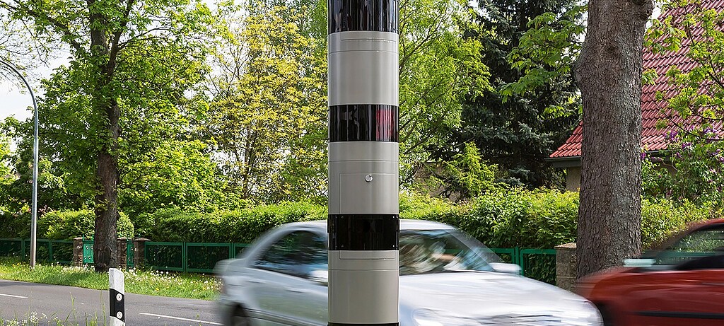 2022_0009_01 In modernen Blitzersäulen kommen Lasermesssysteme zum Einsatz