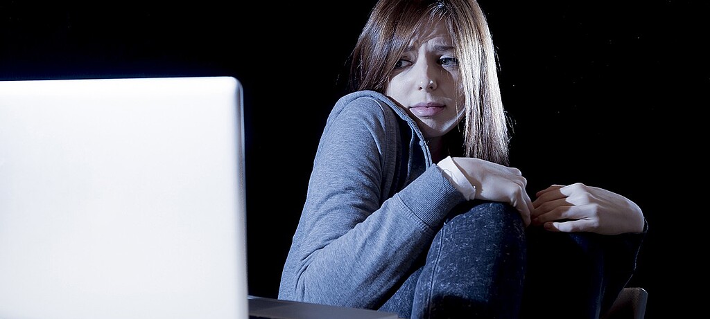 Eltern sollten ihre Kinder dazu ermutigen, sich ihnen anzuvertrauen, wenn ihnen im Chat etwas Unangenehmes passiert