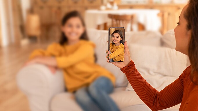 2017_0256_01 Peinliche oder freizügige Kinderfotos haben im Netz nichts zu suchen