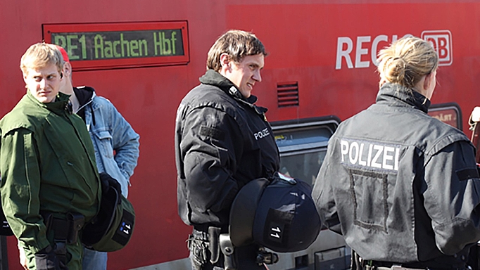 Bundespolizei vor Regionalexpress