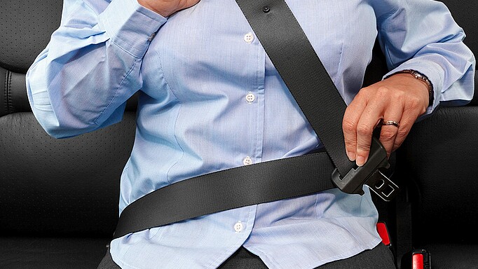 2013_0255_01 Der Dreipunktgurt gilt als eine der wichtigsten Erfindungen rund ums Auto