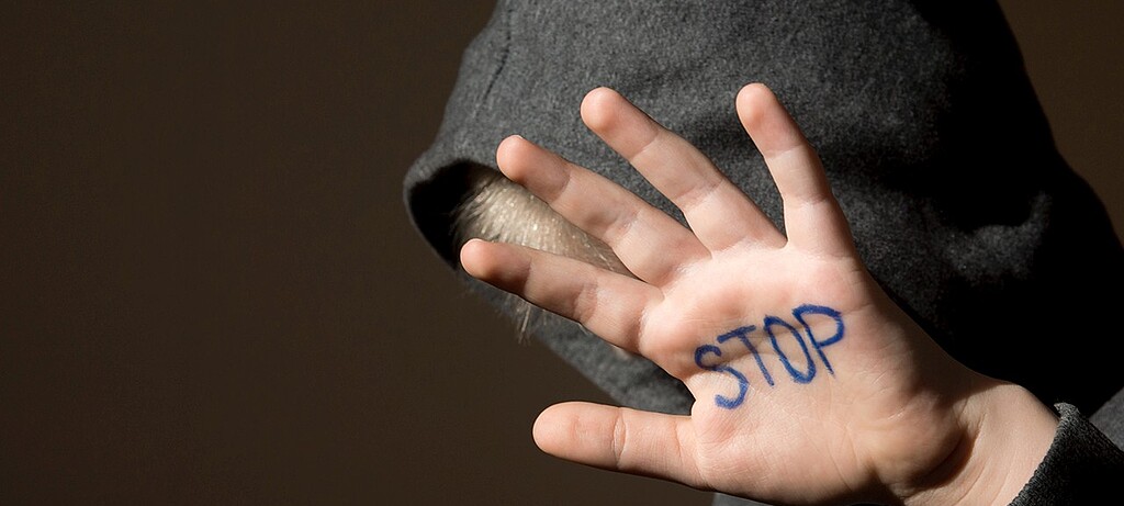 Durch die therapeutische Begleitung von Menschen mit pädophilen und hebephilen Präferenzen kann man potentielle Opfer schützen