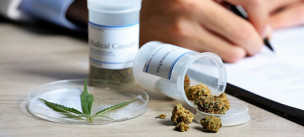 Cannabis aus Apotheken mussten Patienten lange selbst bezahlen