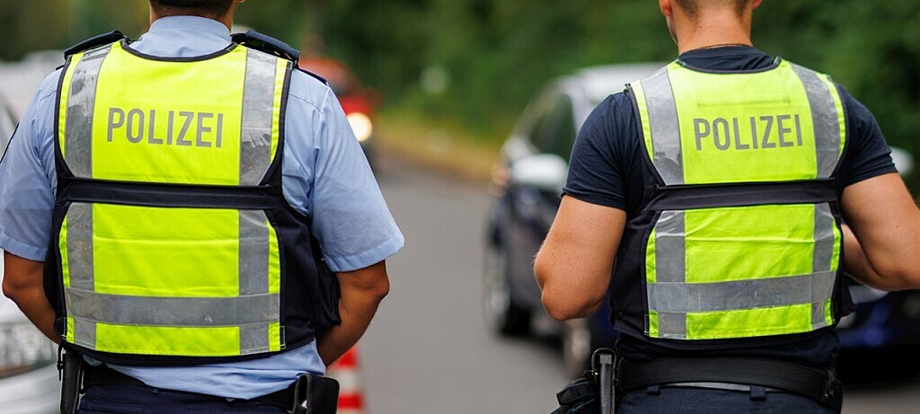 Bundespolizistinnen und -polizisten arbeiten an den Landesgrenzen personell am Limit