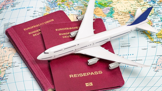 2017_0192_01 Schleuser organisieren Flugreisen mit gefälschten Pässen
