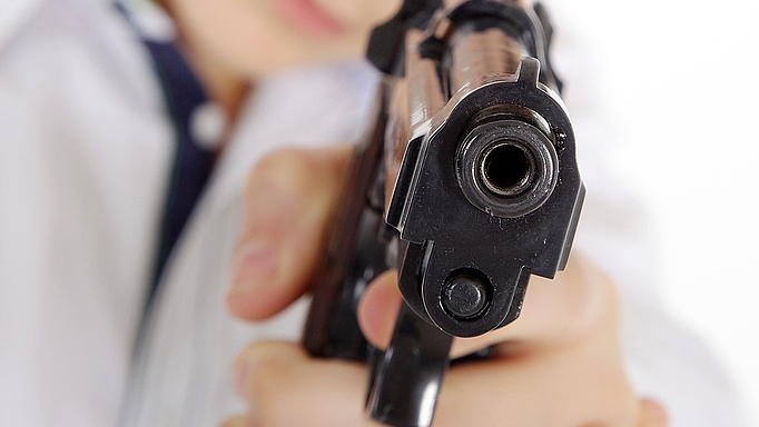 2015_0196_01 Fast alle jungen Täter zeigen vor der Tat ein ausgeprägtes Droh- und Warnverhalten.