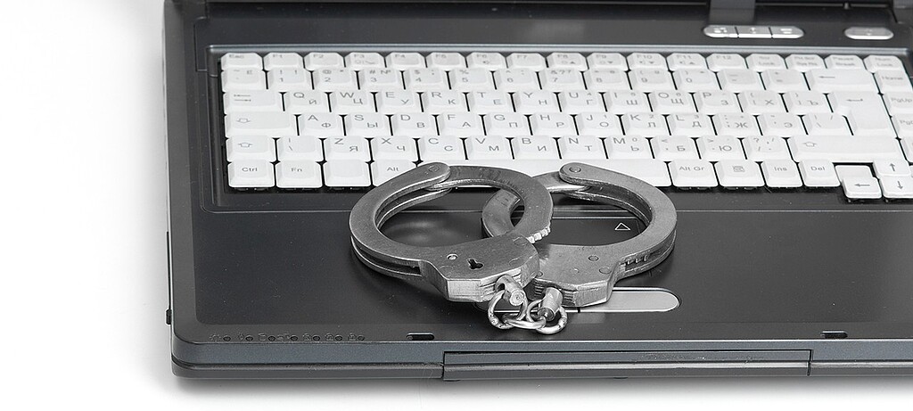 2017_0106_01 Die Suche nach Pädosexuellen im Netz ist aufwändig