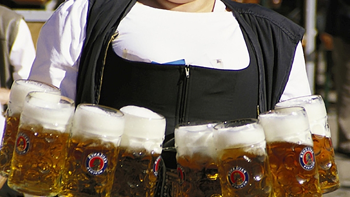 2011_0086_01 Bier ist eines der beliebtesten alkoholischen Getränke in Deutschland.