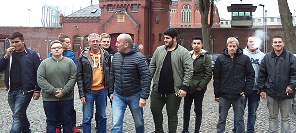 2020_0064_01 Bei dem Projekt lernen gefährdete Jugendliche den Gefängnis-Alltag kennen