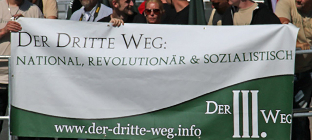 2017_0204_01 Mitglieder der Partei demonstrieren im August 2015 in Fürth